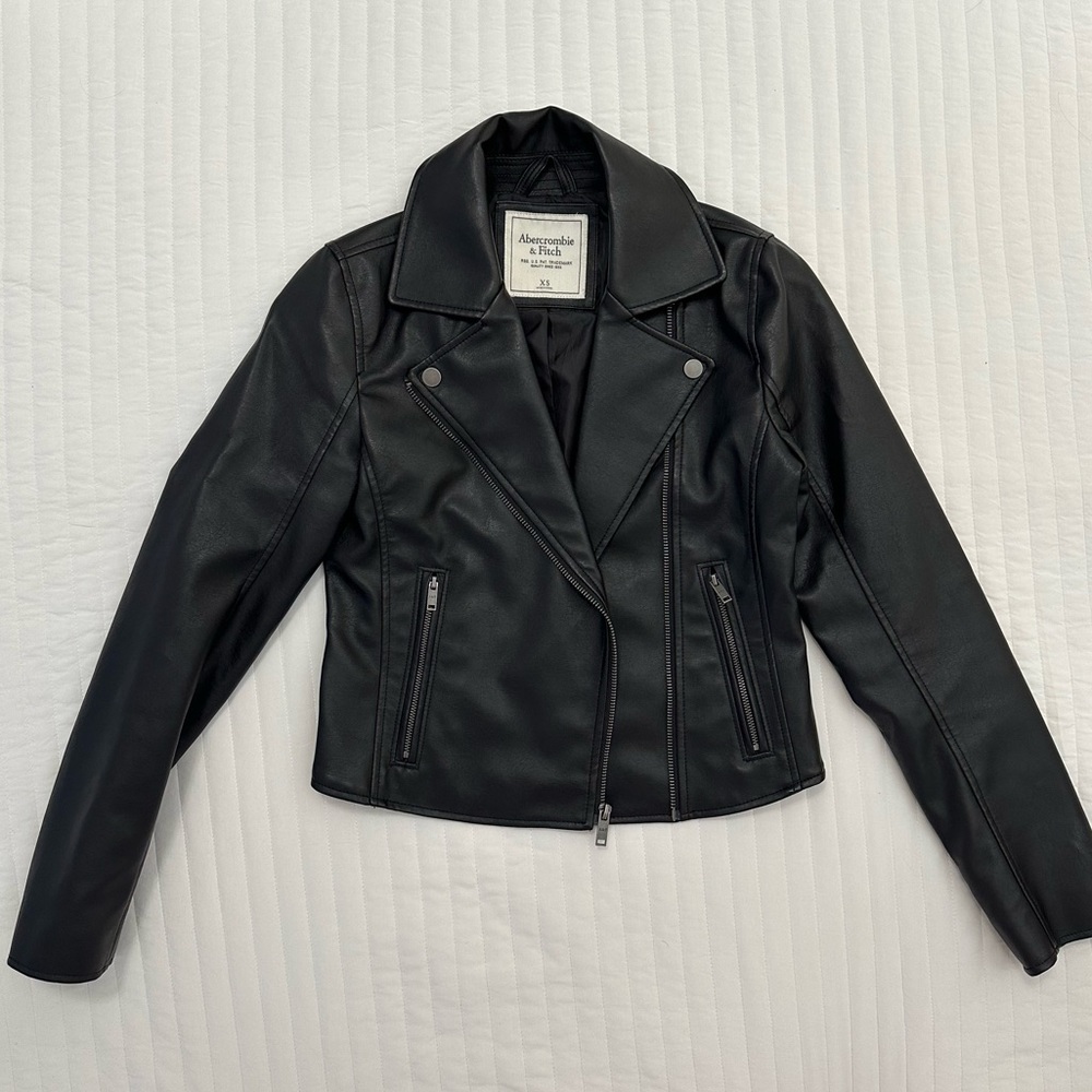 Abercrombie & Fitch Women's Black Leather Jacket